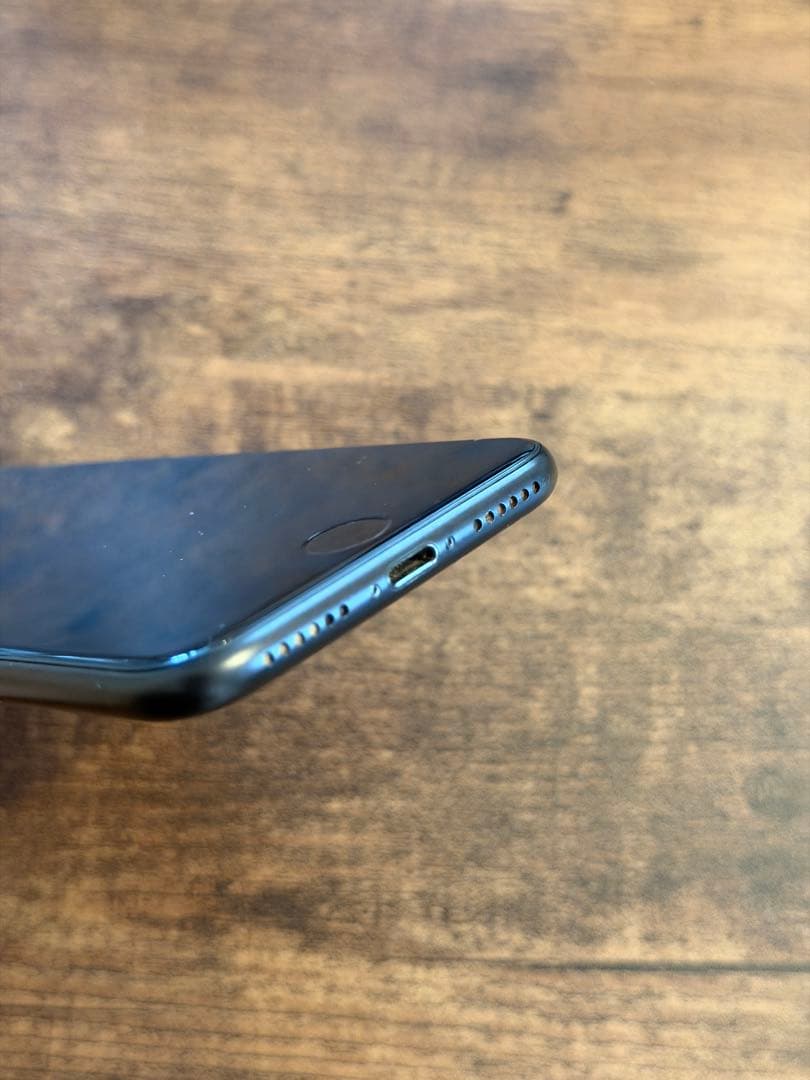 Apple iPhone SE 第2世代128GB （美品）