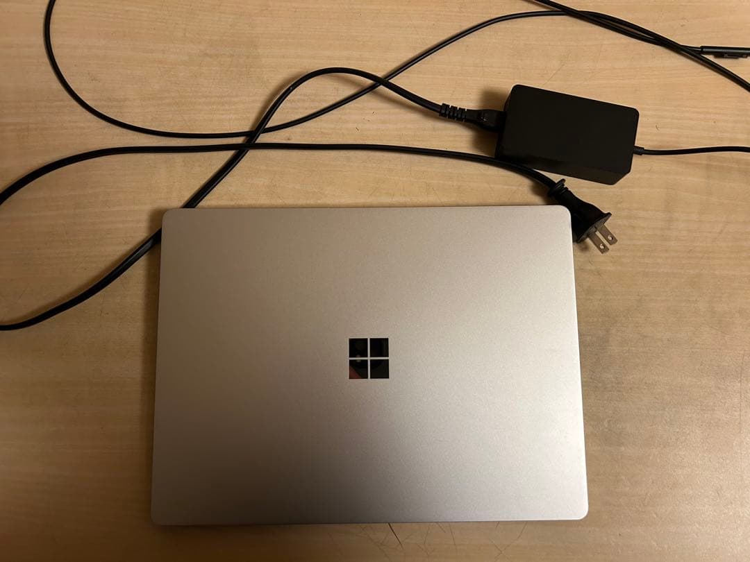 Microsoft Surface Laptop Go 2ノートパソコン