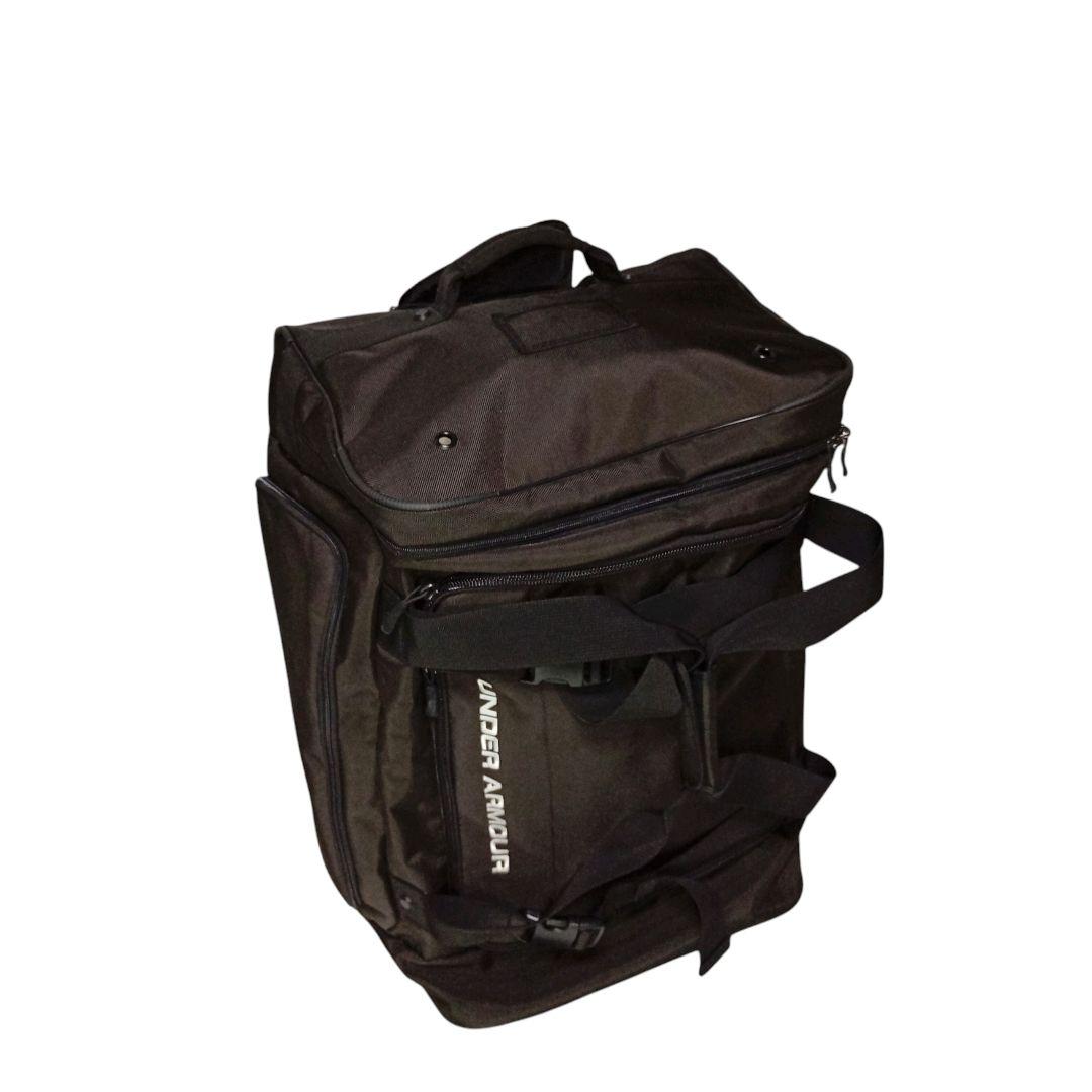 UNDER ARMOUR キャリー　バッグ アンダーアーマ 【セール！】