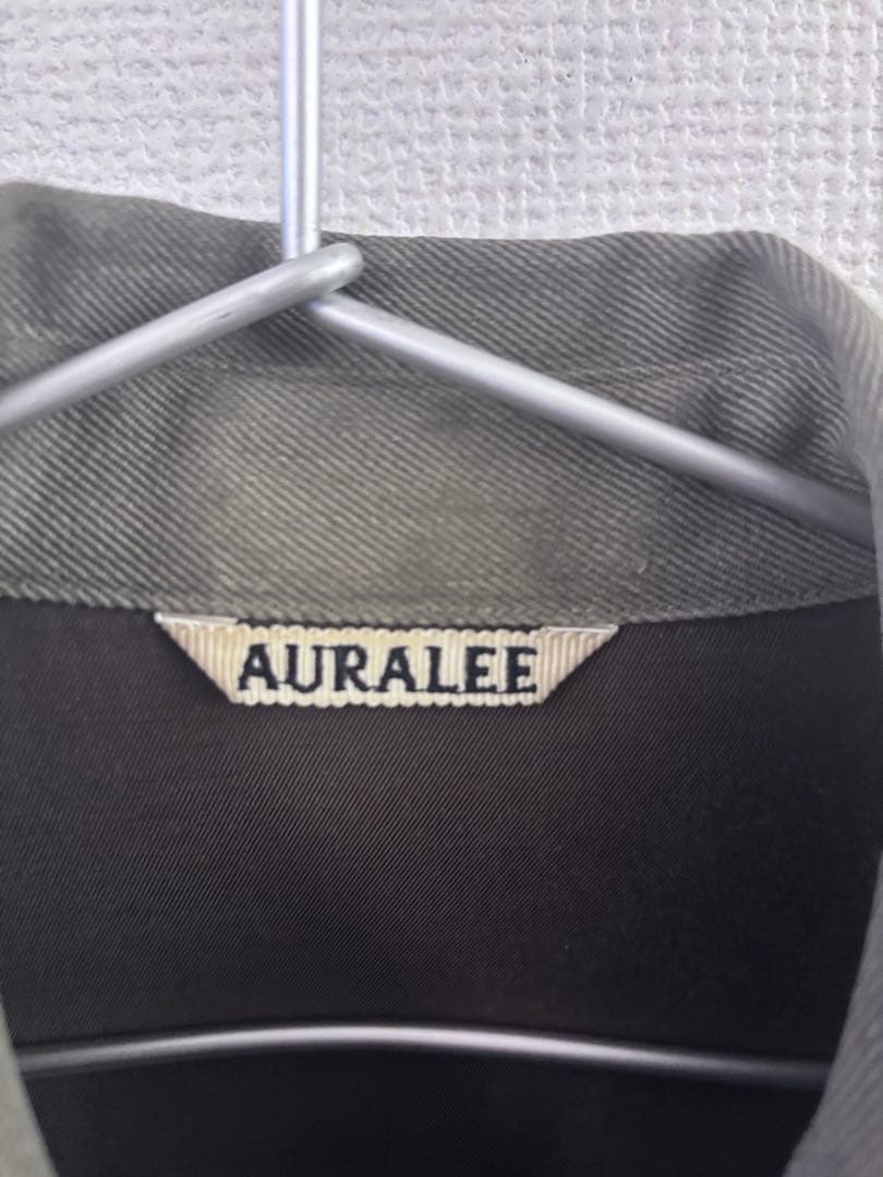 AURALEE 長袖シャツ カーキ色