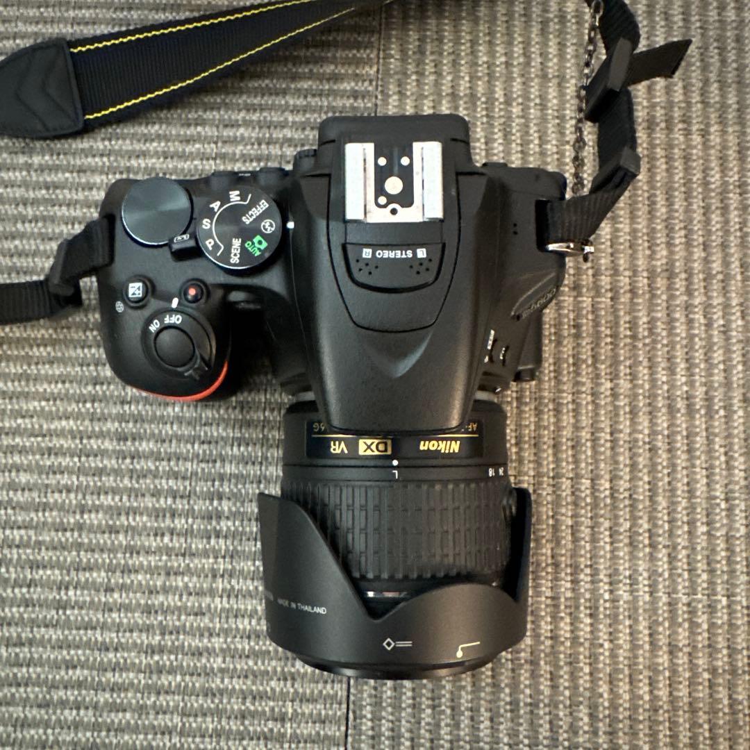 Nikon D5600 デジタル一眼レフカメラ 18-55mmレンズ付き