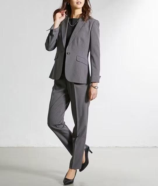 新品☆23号3L4L♪グレー系9分丈テーパードパンツスーツ♪ストレッチ◯D374