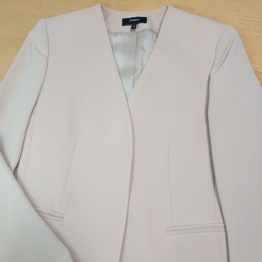 Theory ベージュ パンツスーツ