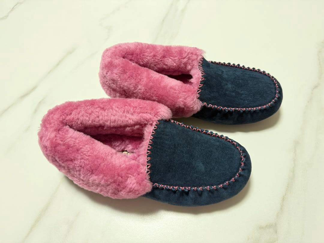 【新品未使用】 アグー UGG モカシン 希少カラー 22cm ネイビー/ピンク