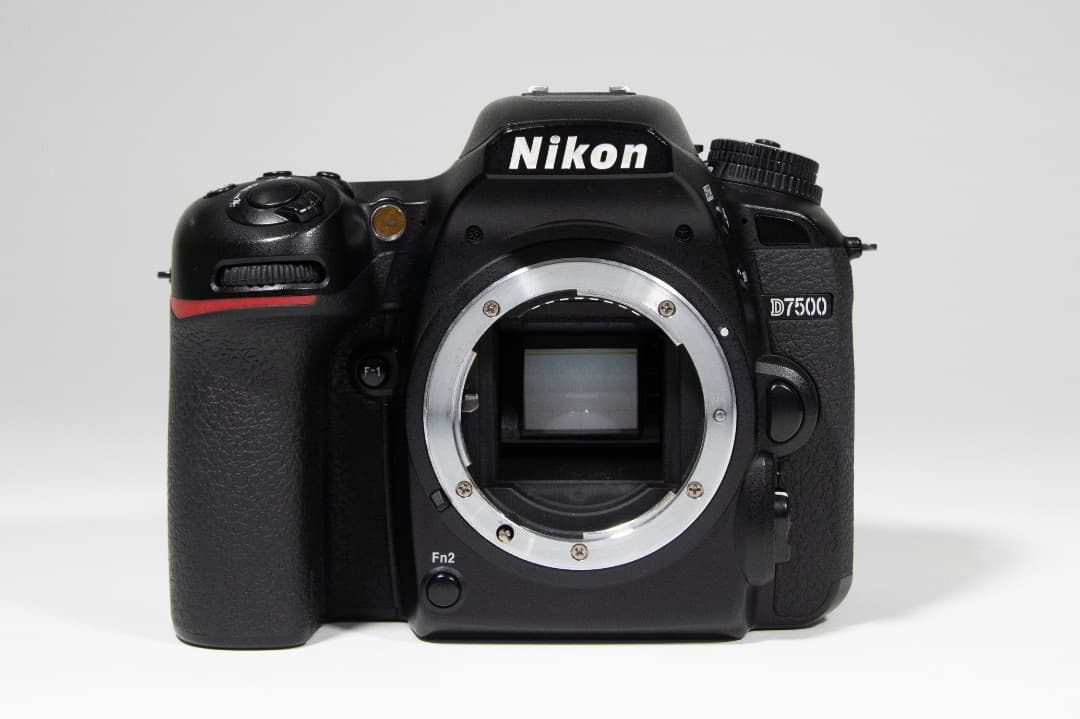 【動作確認済み】【値下げ】Nikon D7500 デジタル一眼レフカメラ