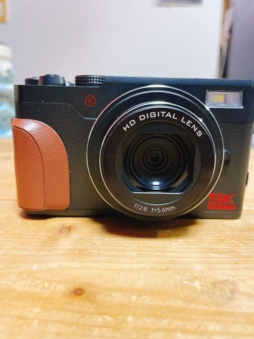 デジタルカメラ　18倍ズーム