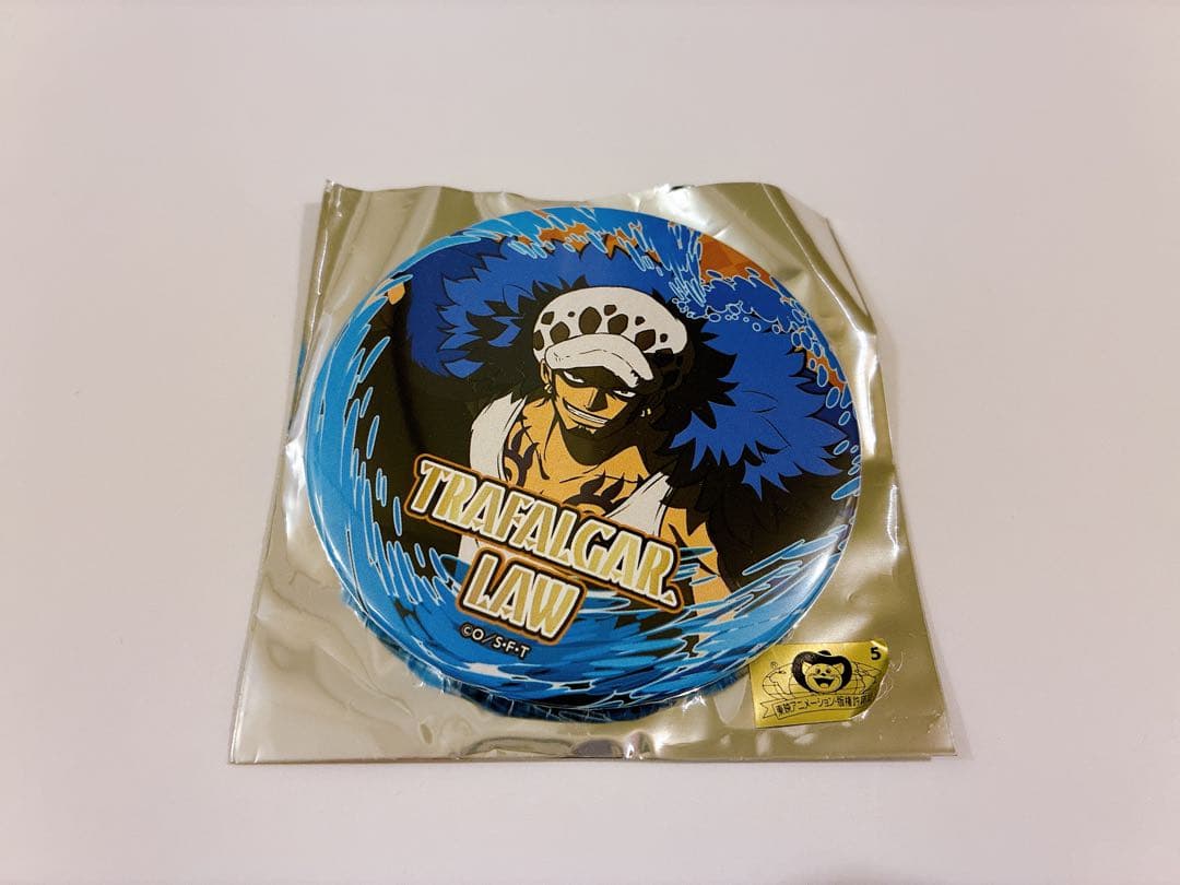 ONEPIECE ワンピース 缶バッジ ロー　ナムコ クロスストア　麦スト