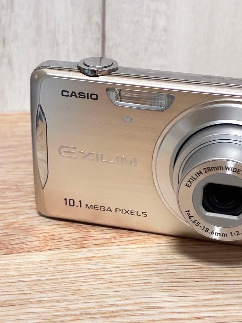 CASIO EXILIM EX-Z270 コンデジ