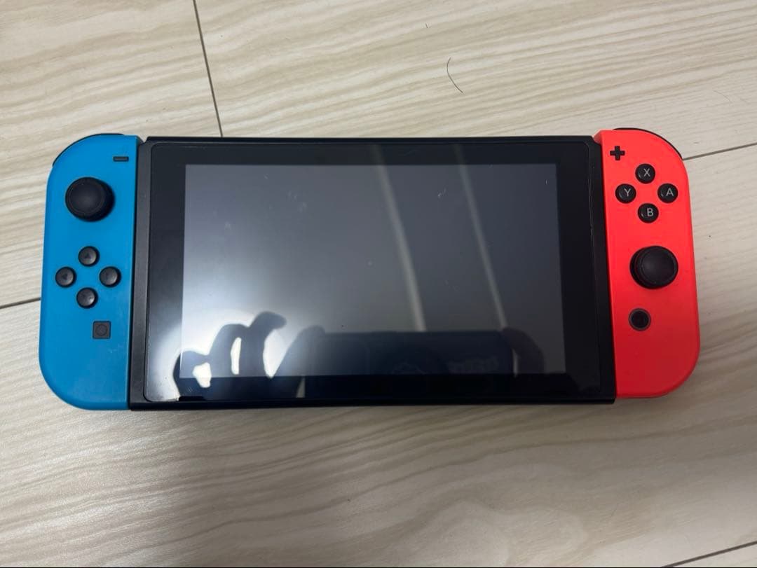 Nintendo Switch 赤と青 本体とアクセサリー