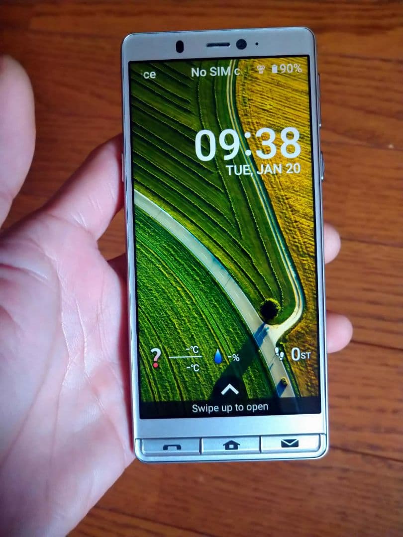 SHARP A001SH 本体のみの出品です。 SIMフリー美品。