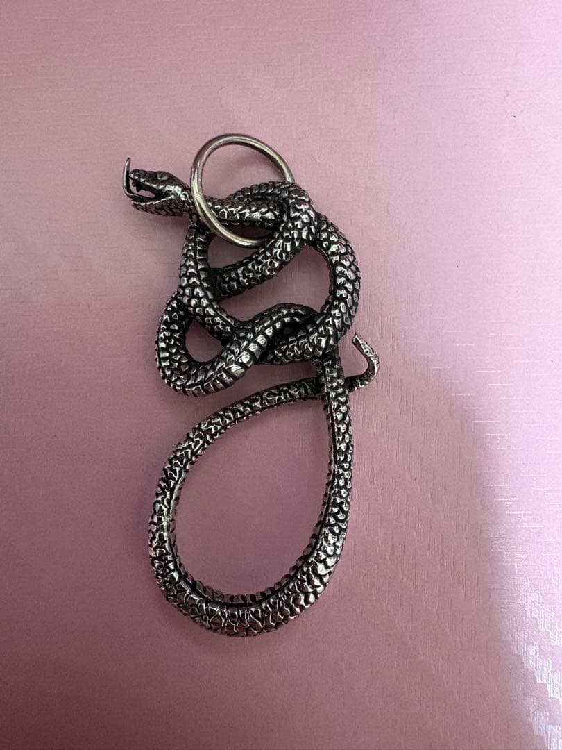 gunda ｇネックレス　トップ　Hyde愛用ブランド　蛇