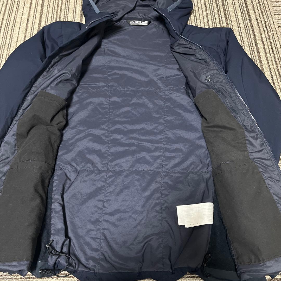ARC'TERYX アトムフーディM/M ネイビー