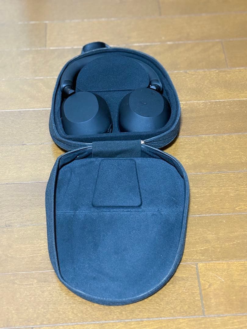 WH-1000XM5　専用ケース付き