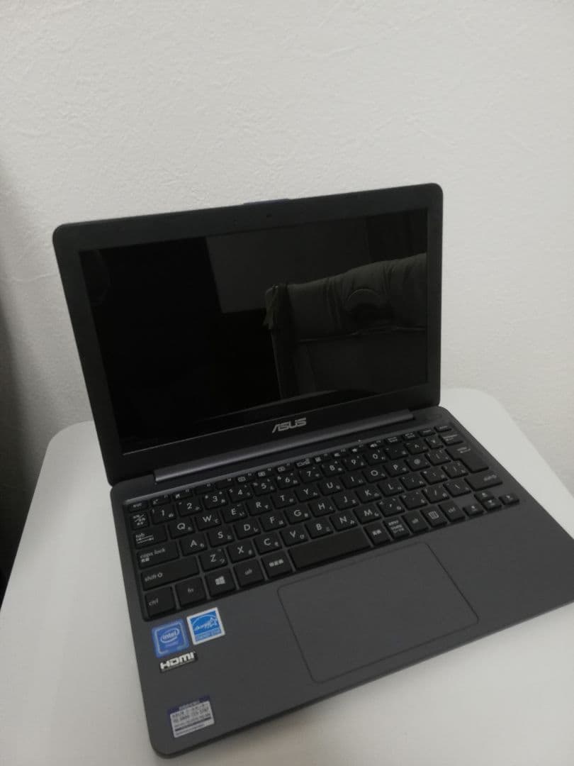 その他ノートPC本体 ASUS R203M