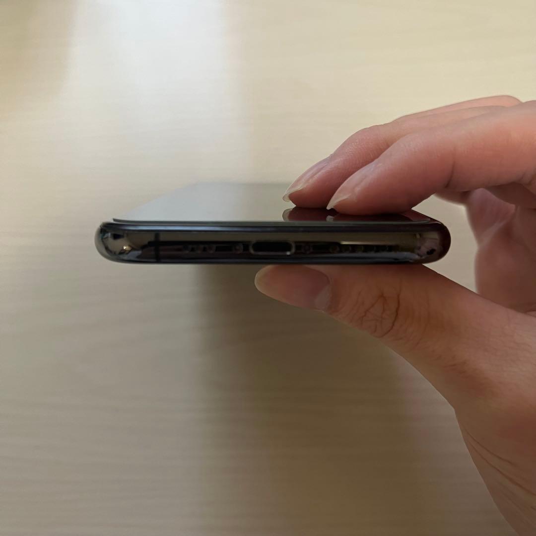 iPhone XS 本体