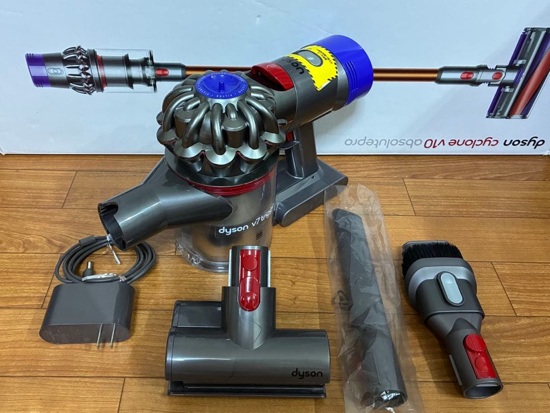 【美品】ダイソン dyson V7 Trigger 【新品】アタッチメント
