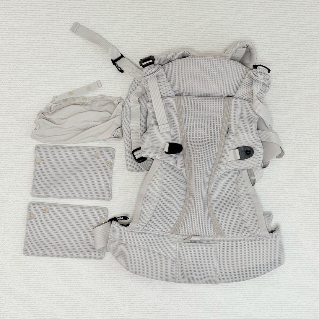 アップリカ⭐︎ラクリス⭐︎抱っこ紐　ホワイトアッシュ