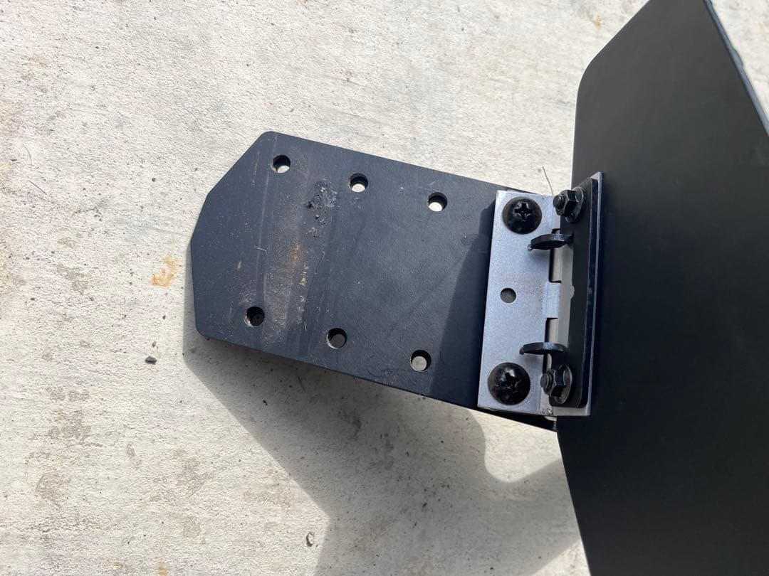 NV350 キャラバン 折り畳み フットレスト レッグパッド　ホイールカバー