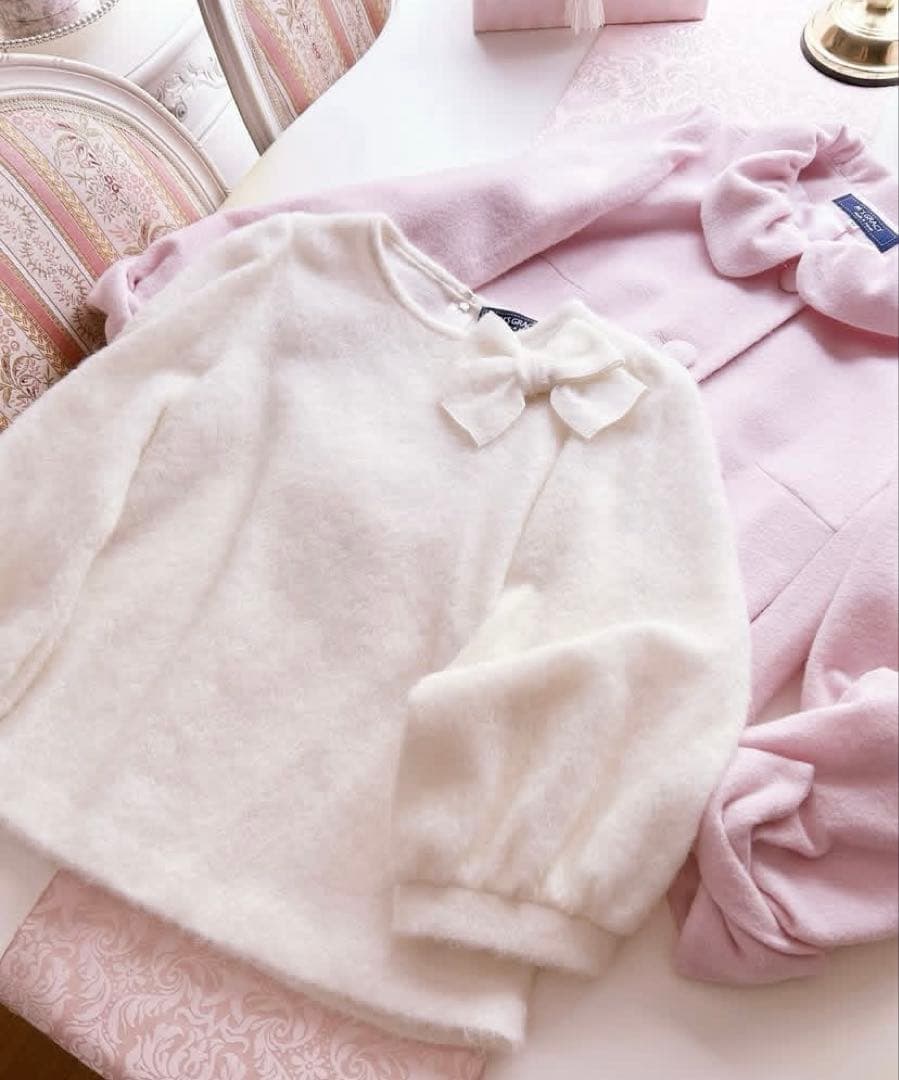 新品未使用タグ付き　リボン付きフワフワカットソー　ニット　プルオーバー　ピンク