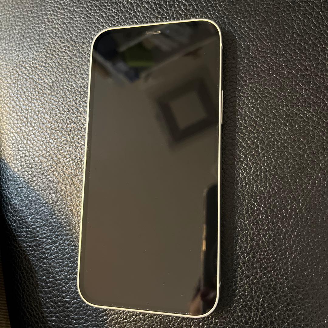 iPhone12 64GB バッテリー79%