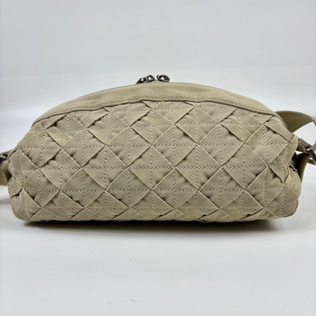 ボッテガヴェネタ ボディバッグ ウェビングワン アイボリー イントレ