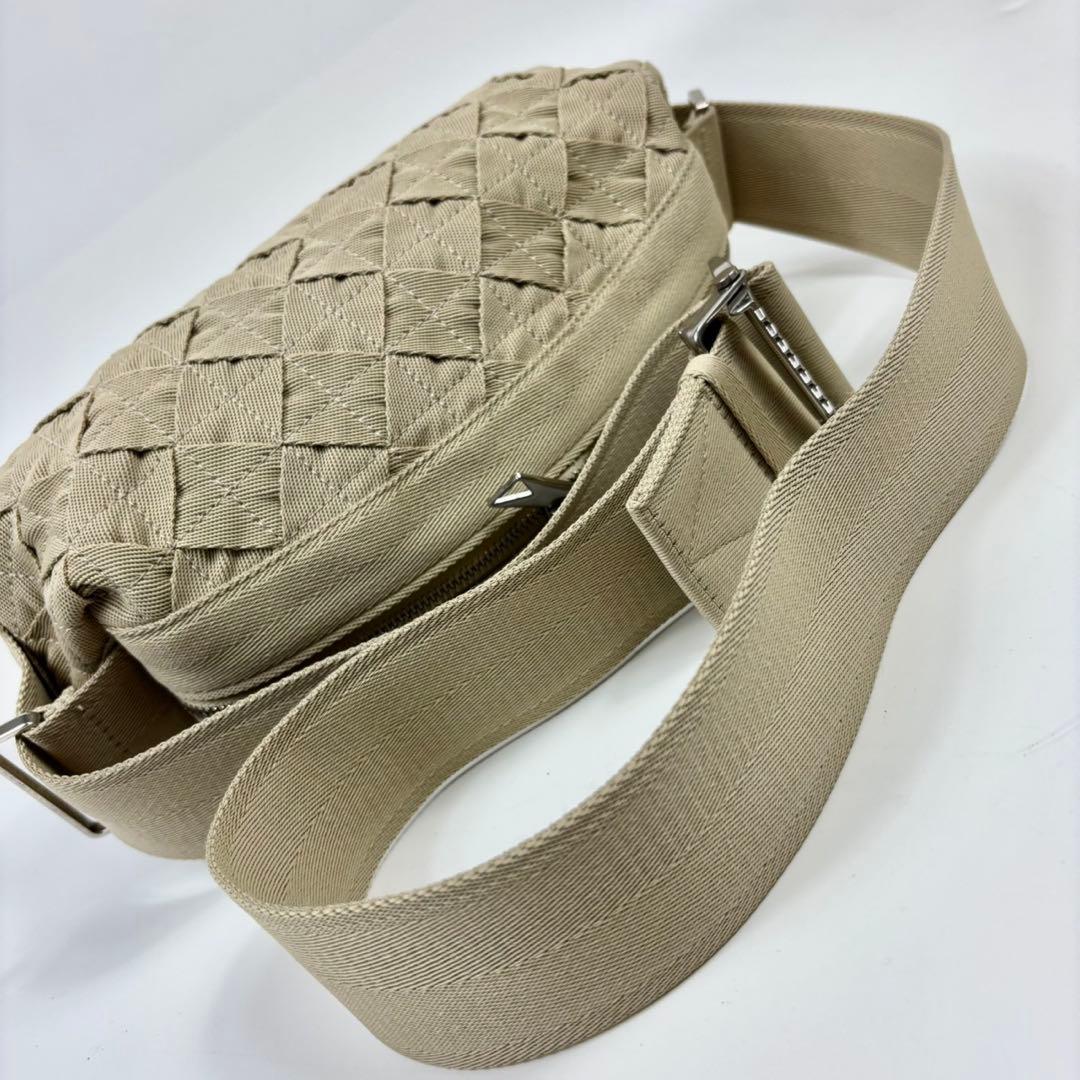 ボッテガヴェネタ ボディバッグ ウェビングワン アイボリー イントレ