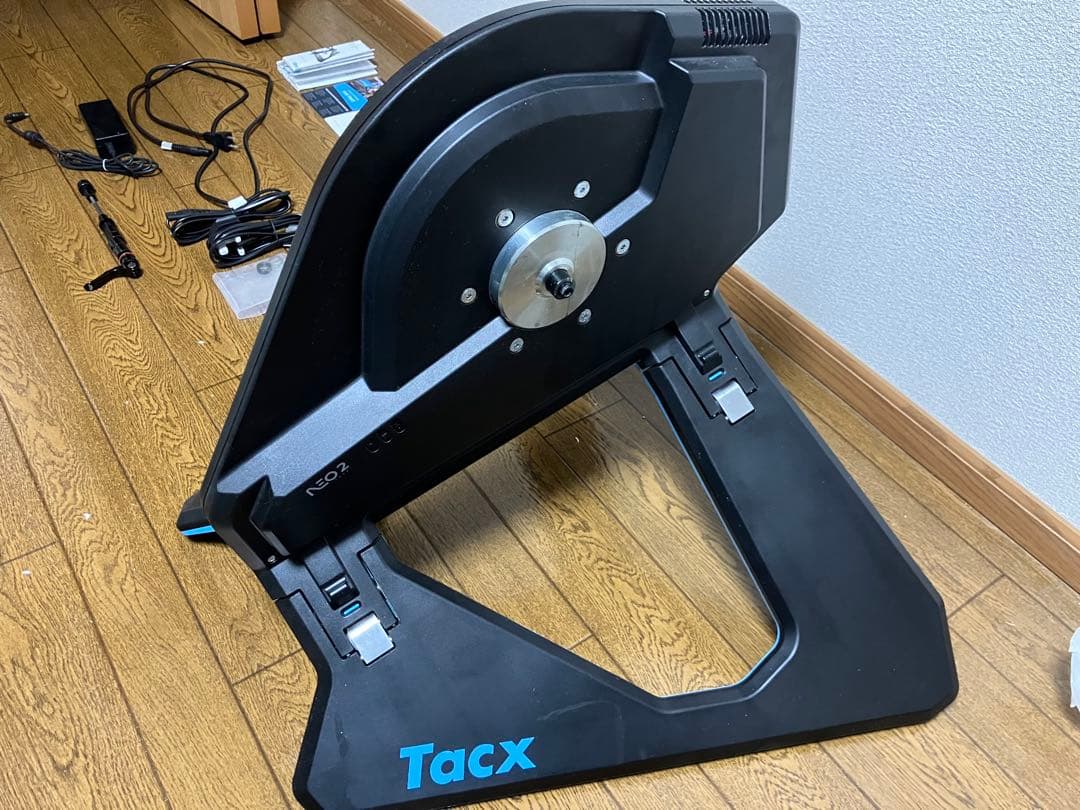 Tacx NEO 2 Smart スマートトレーナー　傷　汚れあり