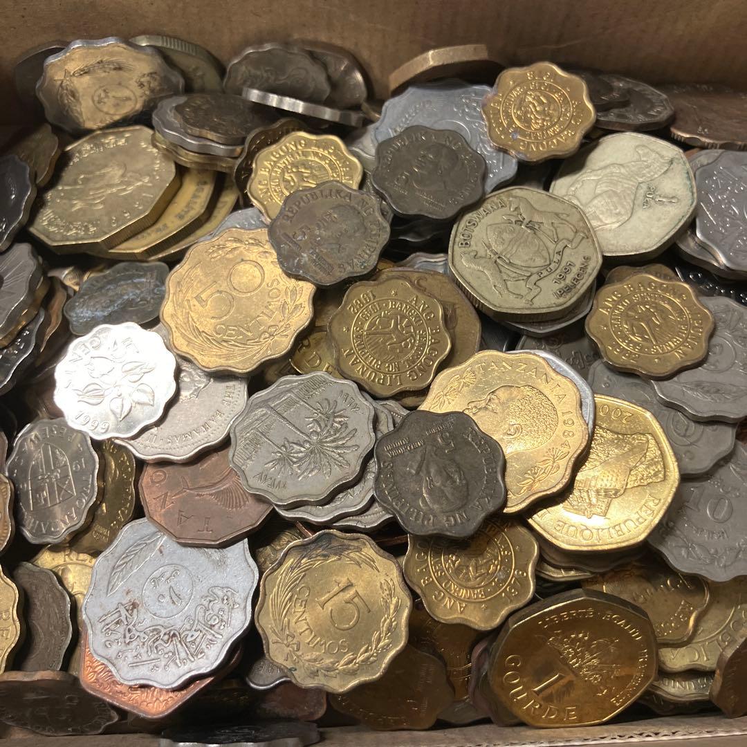 波型　角形　硬貨　古銭　　1279g 1.2kgまとめ売り