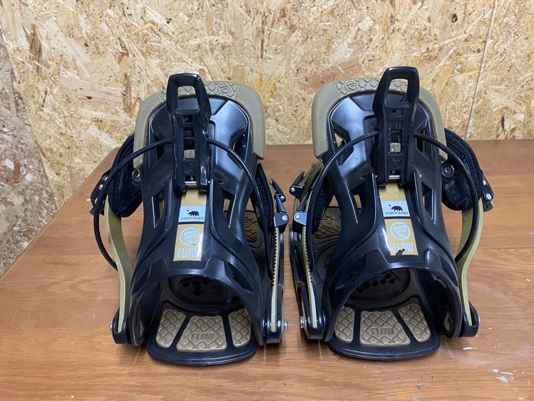 スノーボードビンディング flow five