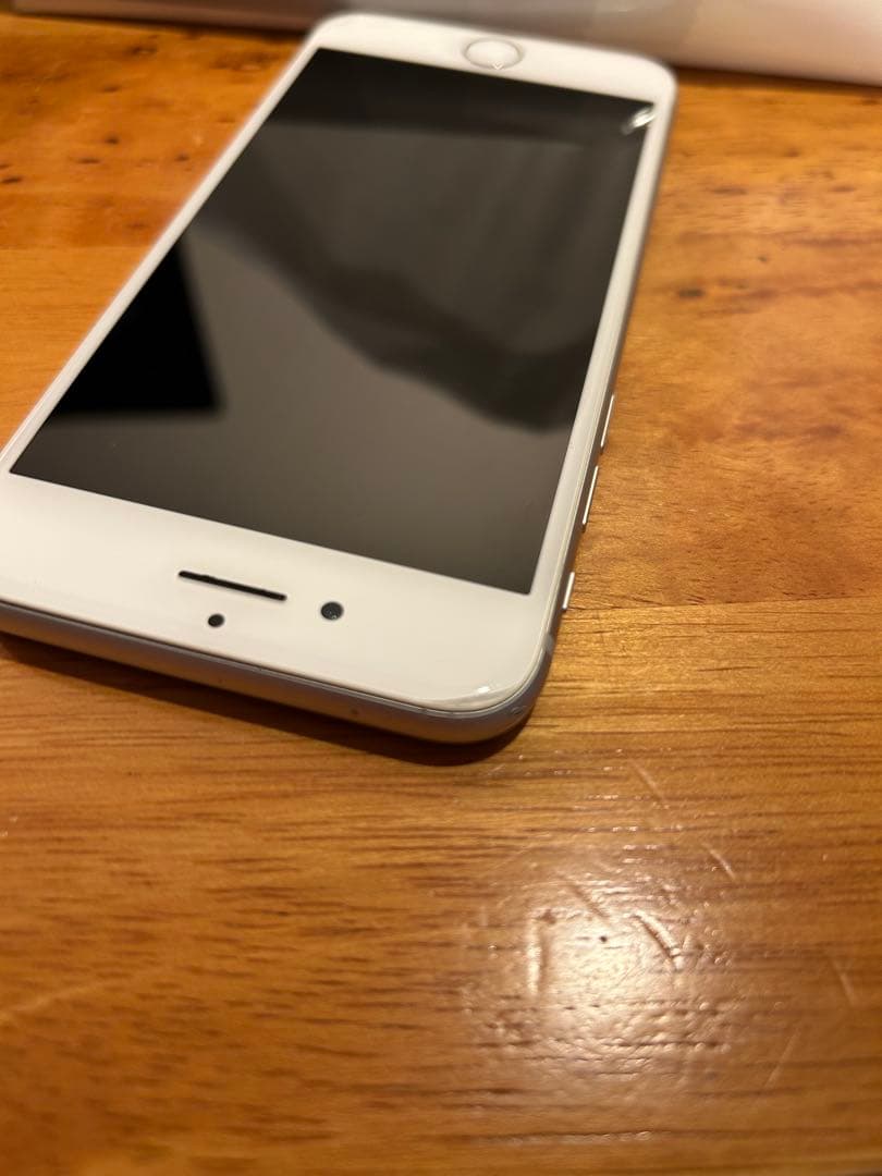 iPhone 8 128gb docomo版