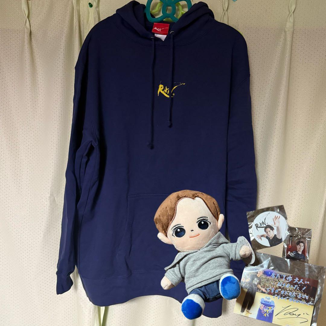 高橋藍 髙橋藍 グッズ パーカー フーディー ぬいぐるみ ストラップ 缶バッジ