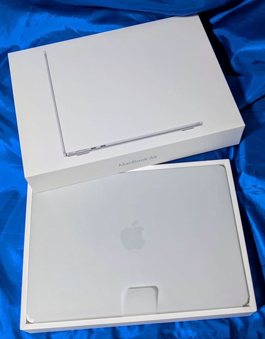 超美品 MacBook Air 13インチ M4 16GB/256GBシルバー