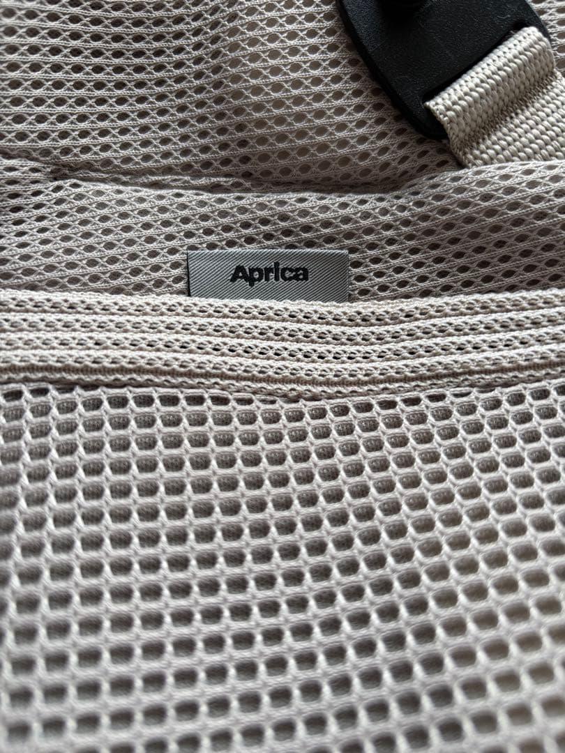 Aprica アップリカ Lacris ラクリス ベージュ 抱っこひも