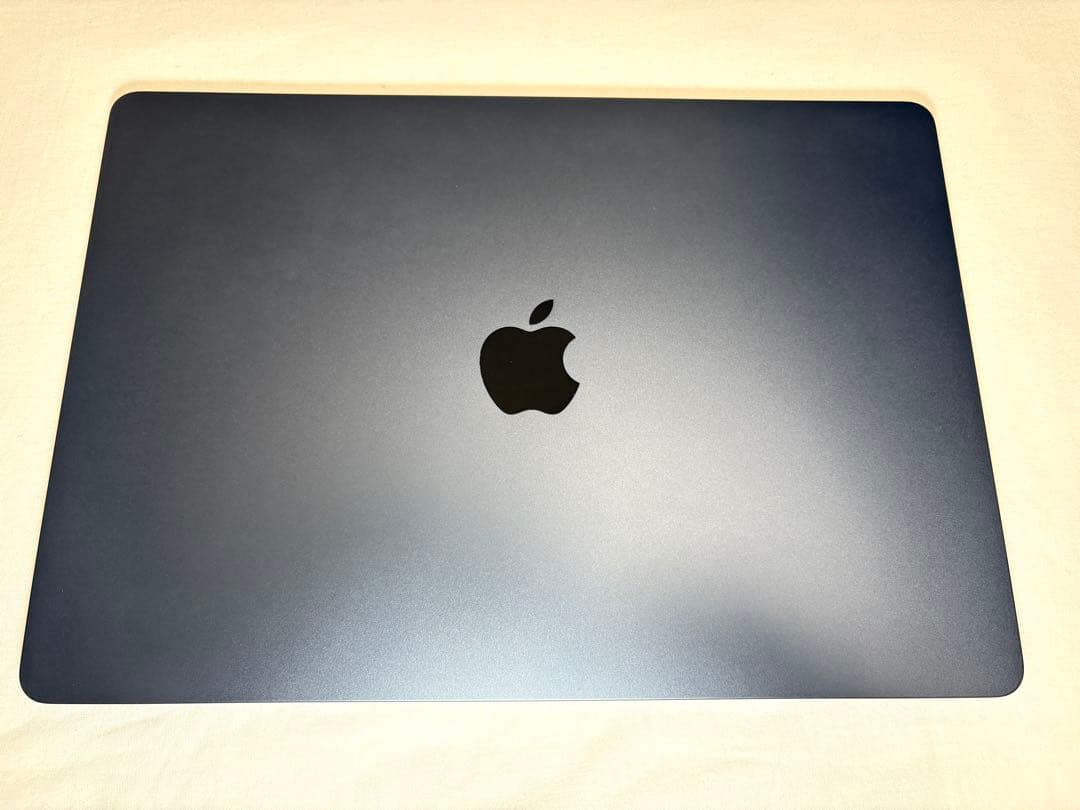 MacBook Air 15インチ M2 メモリ8GB SSD256GB整備済