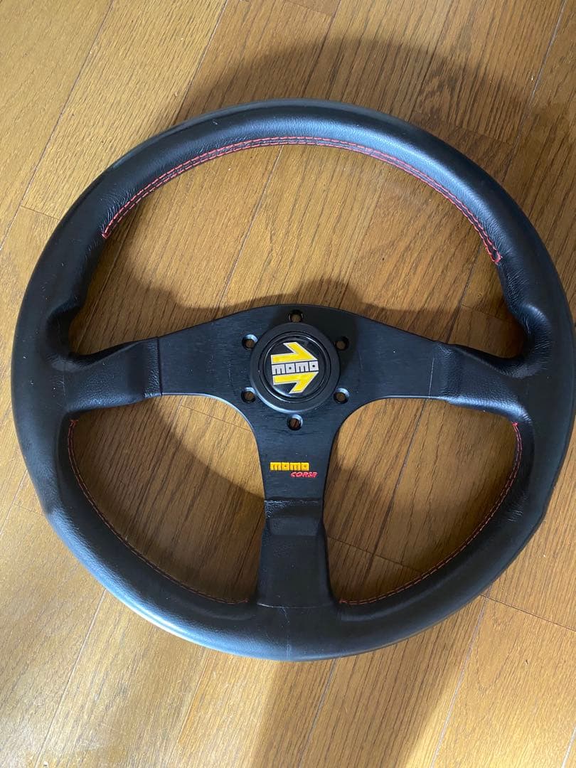 momo corse 35パイ　ステアリング