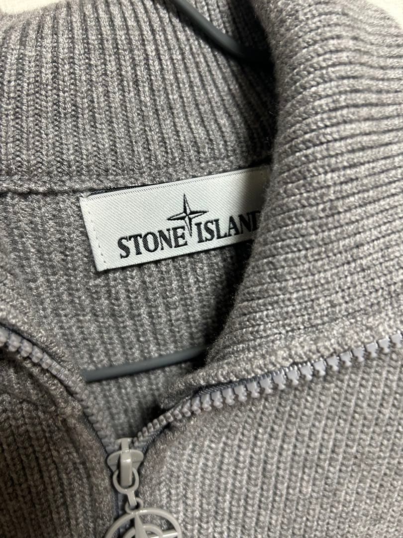STONE  グレー ジップアップセーター
