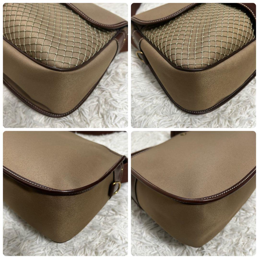 美品✨ハンティングワールド　メッセンジャーバッグ　サファリトゥデイ 　A4