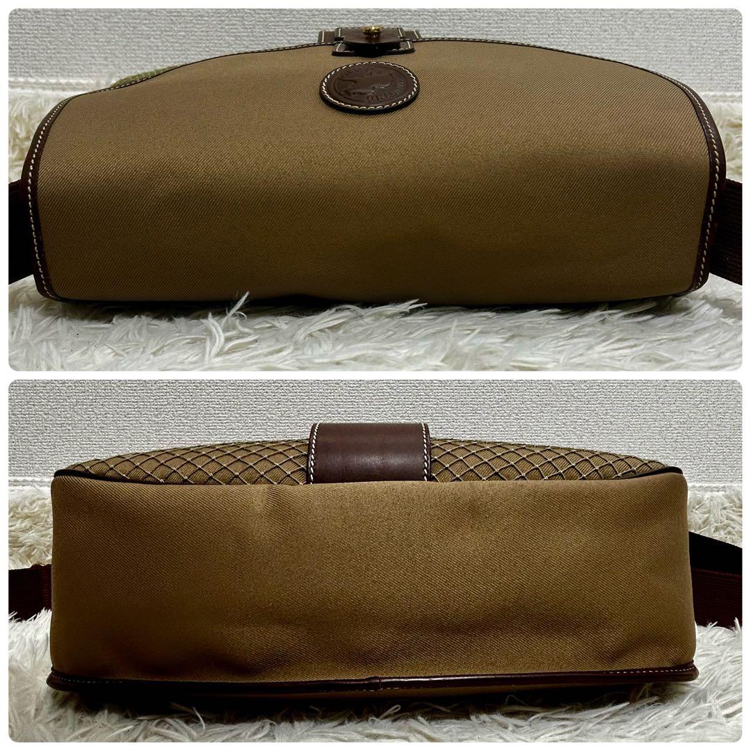 美品✨ハンティングワールド　メッセンジャーバッグ　サファリトゥデイ 　A4