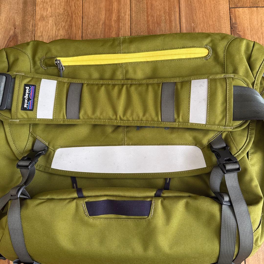 極美品　パタゴニア ハーフ・マス メッセンジャーバッグ 15L　激レア　希少
