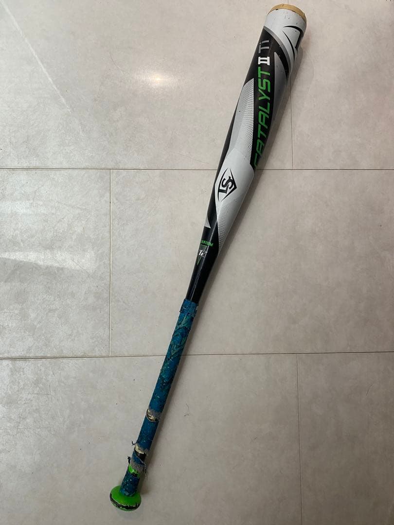 ルイスビルスラッガーCATALYST II 少年軟式バット 80cm ケース付き