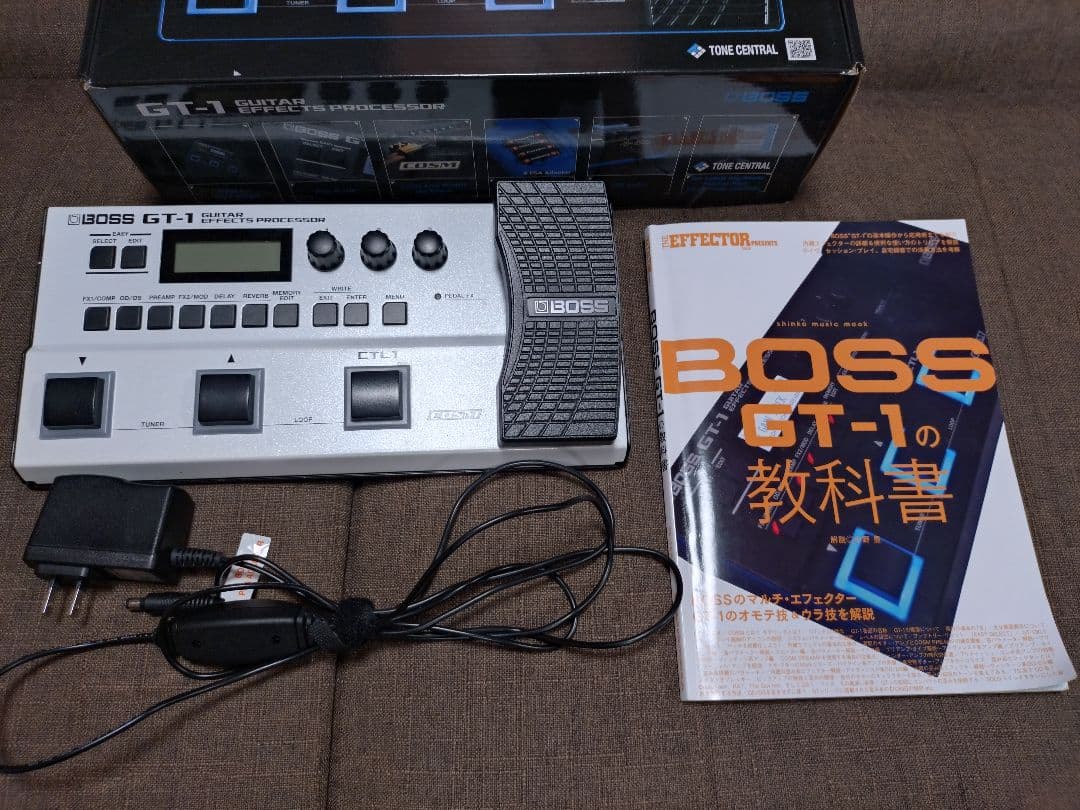 BOSS GT-1 　専用アダプタPSA-100S・GT-1の教科書　箱付き