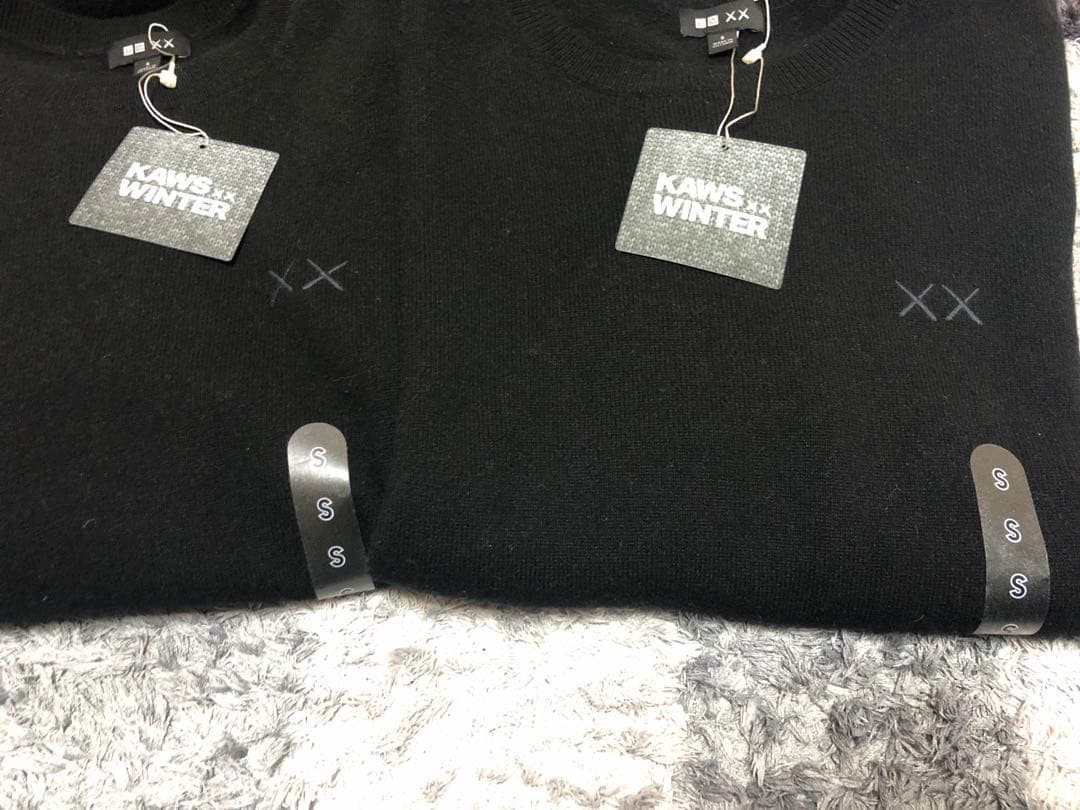 ょ*う様 ユニクロ　KAWSコラボ　カシミヤニットセーター 4枚セット　新品未使
