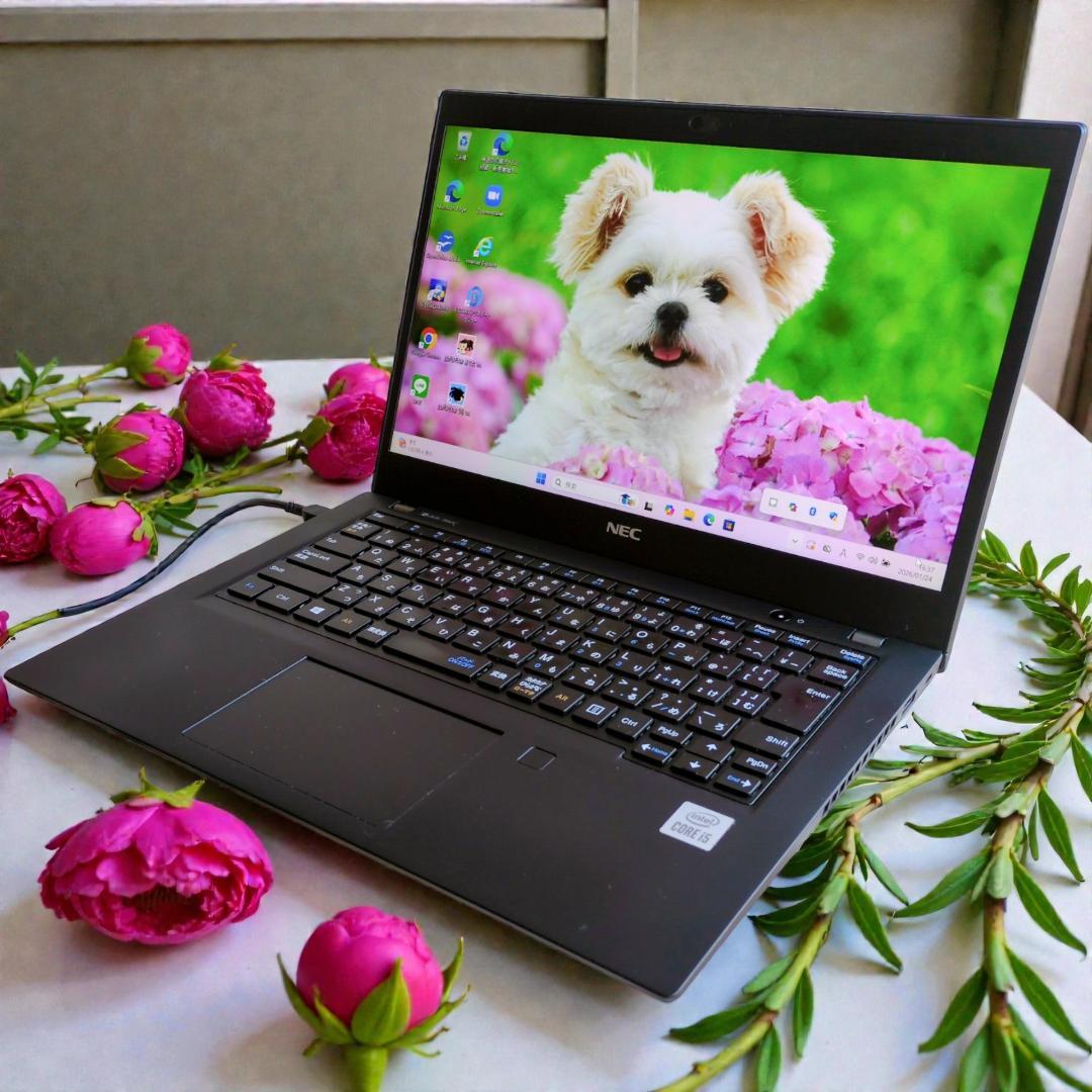 美品 ノートPC Windows11 第10世代i5 メモリ16GB SSD