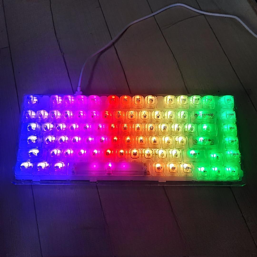 ゲーミングキーボード　YUNZII X75　ジェリーフィッシュ軸