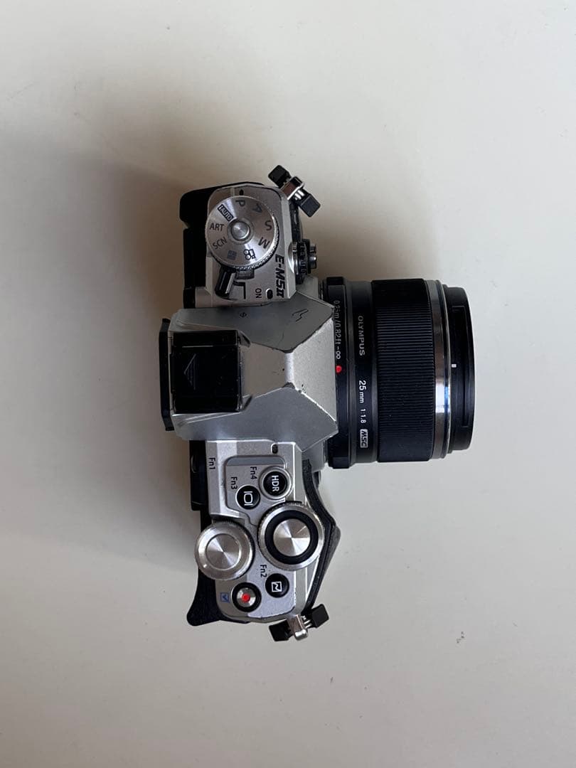 OLYMPUS OM-D EM5 mark llミラーレスカメラ 本体とレンズ付