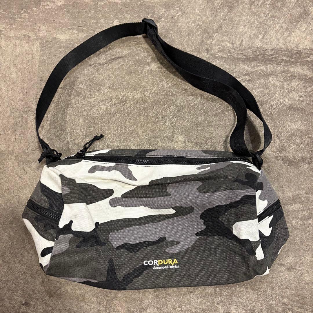 Supreme 2025 SS カモフラージュ メッセンジャーバッグ