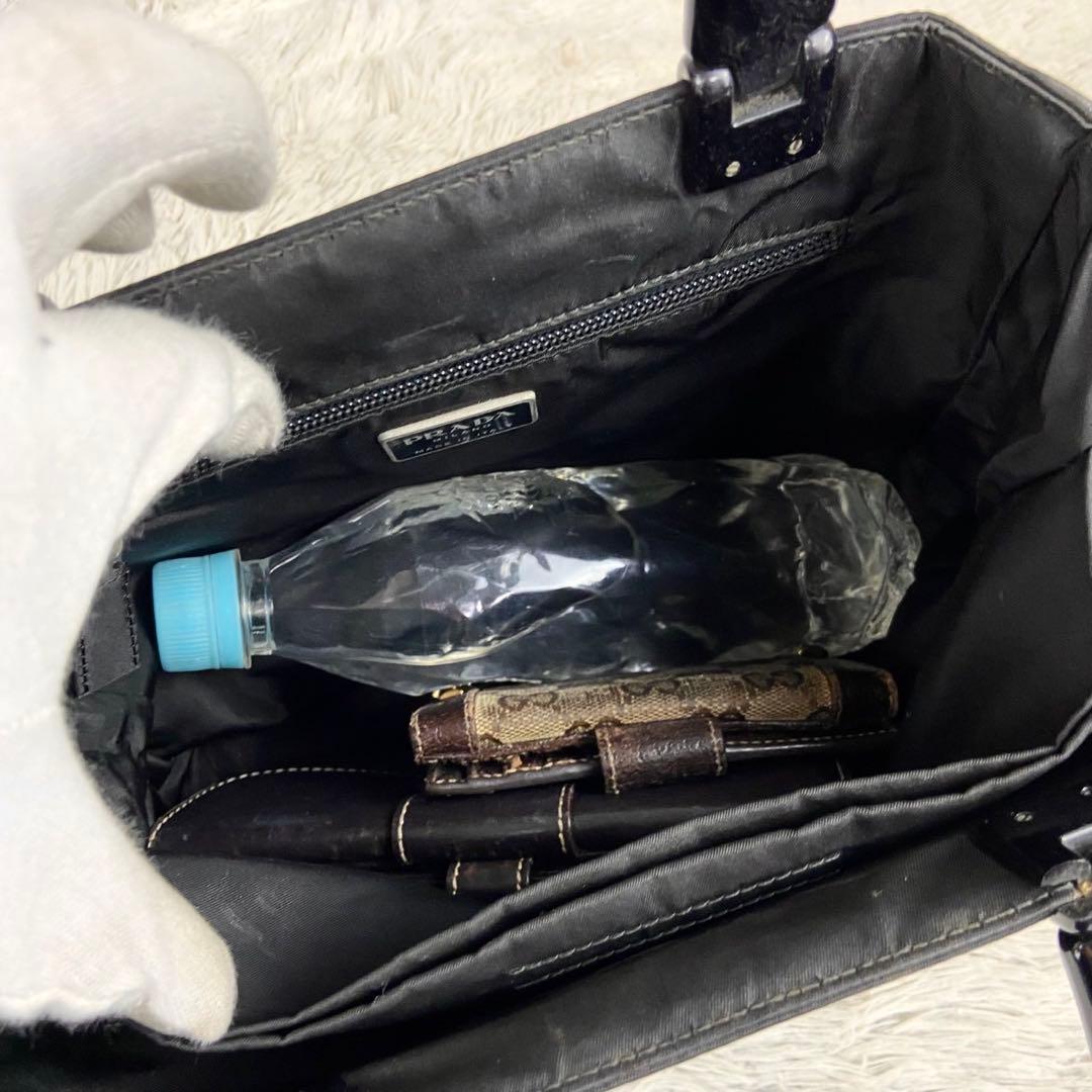 極美品 PRADA ナイロン ハンドバッグ 三角プレート ファスナー ブラック