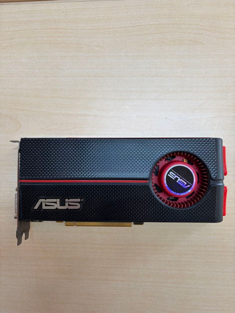 動作品 ASUS グラフィックボード ファン付き￼