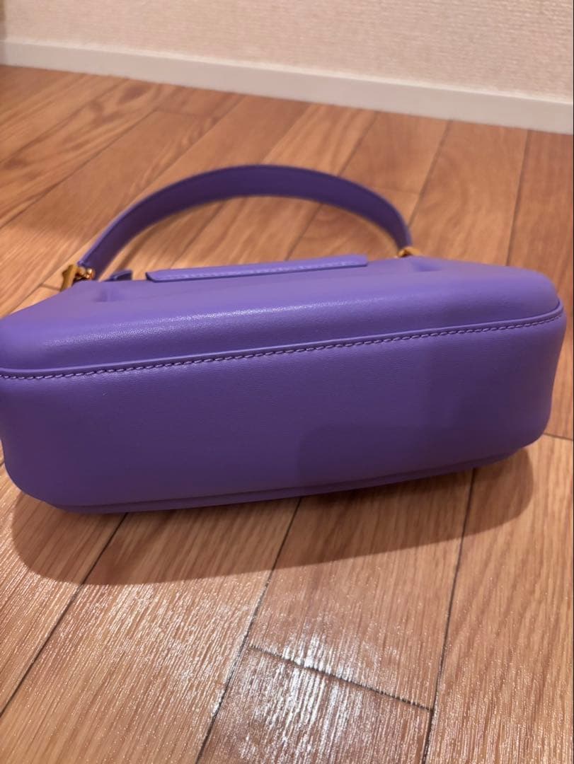 Charles & Keith チャールズ&キース　パープル ショルダーバッグ