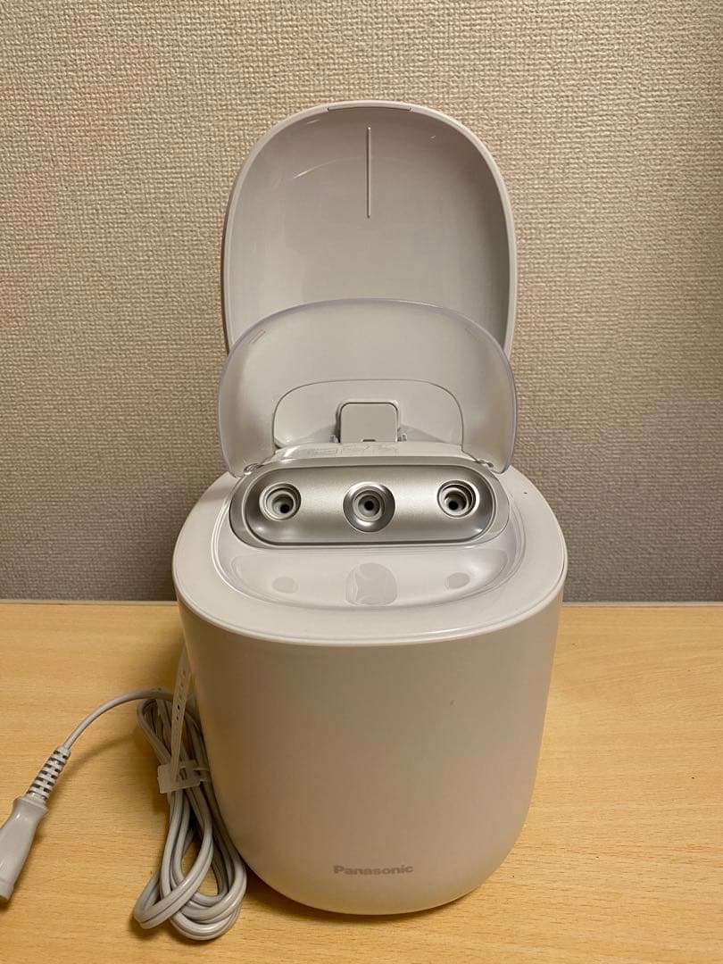 【2025年モデル】Panasonicスキンアクト　スチーマーEH-SB30-W